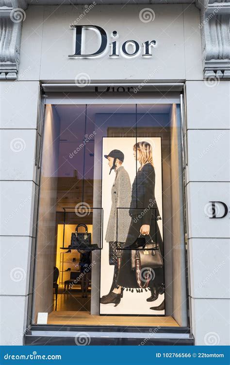 Shops with Dior in Antwerp title.